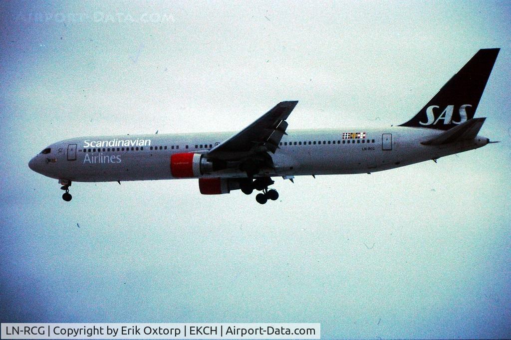 LN-RCG, 1989 Boeing 767-383/ER C/N 24475, LN-RCG about to land on rw 22L