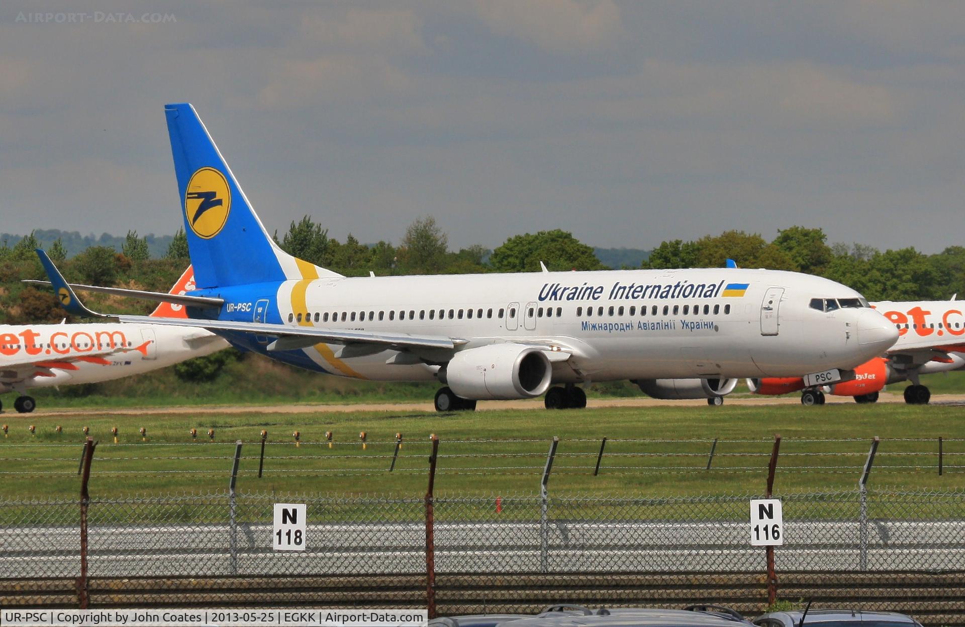 UR-PSC, 2010 Boeing 737-8HX C/N 29662, Waiting to line up 08R