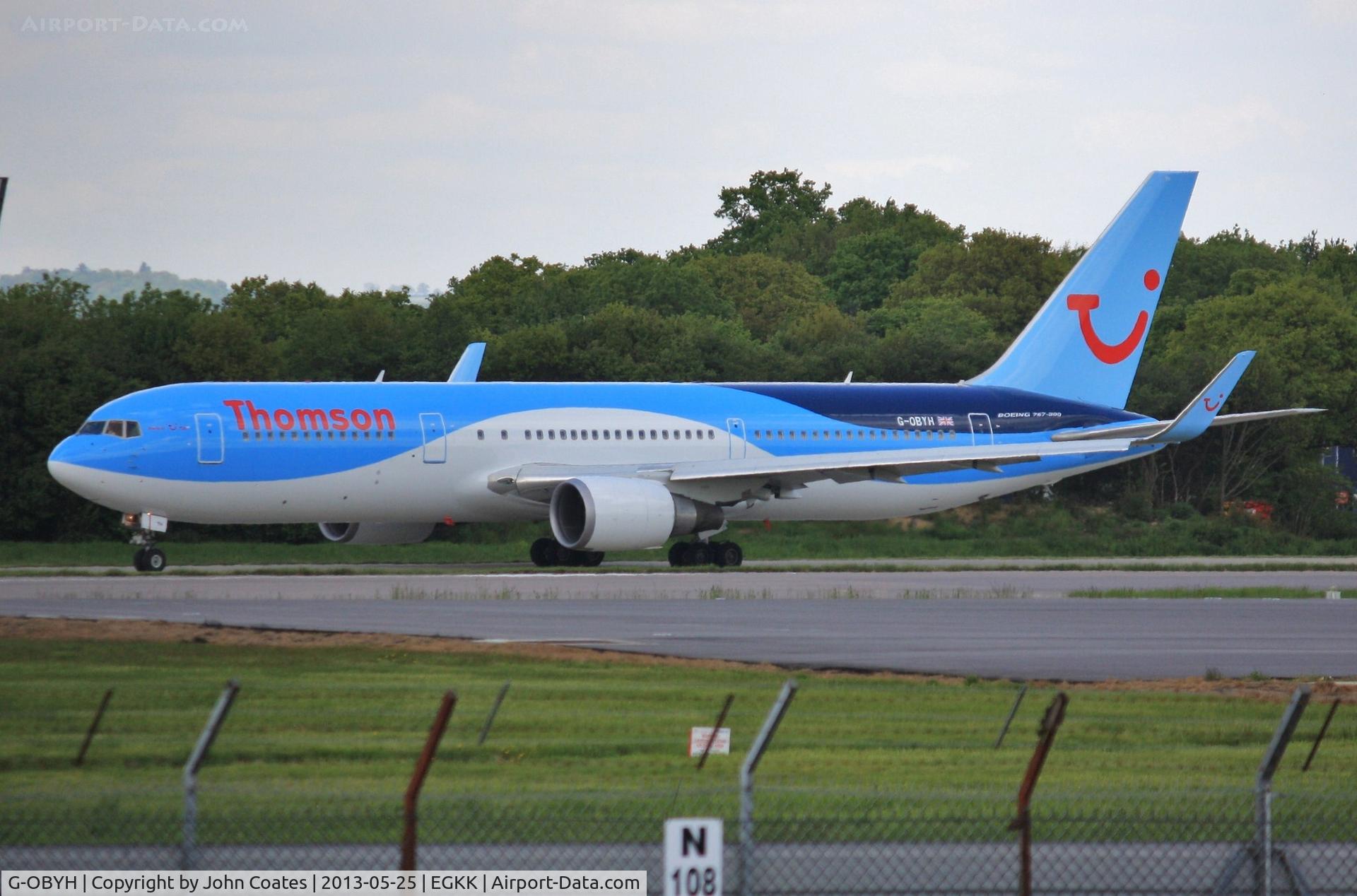 G-OBYH, 1999 Boeing 767-304/ER C/N 28883, Taxiing to depart 08R