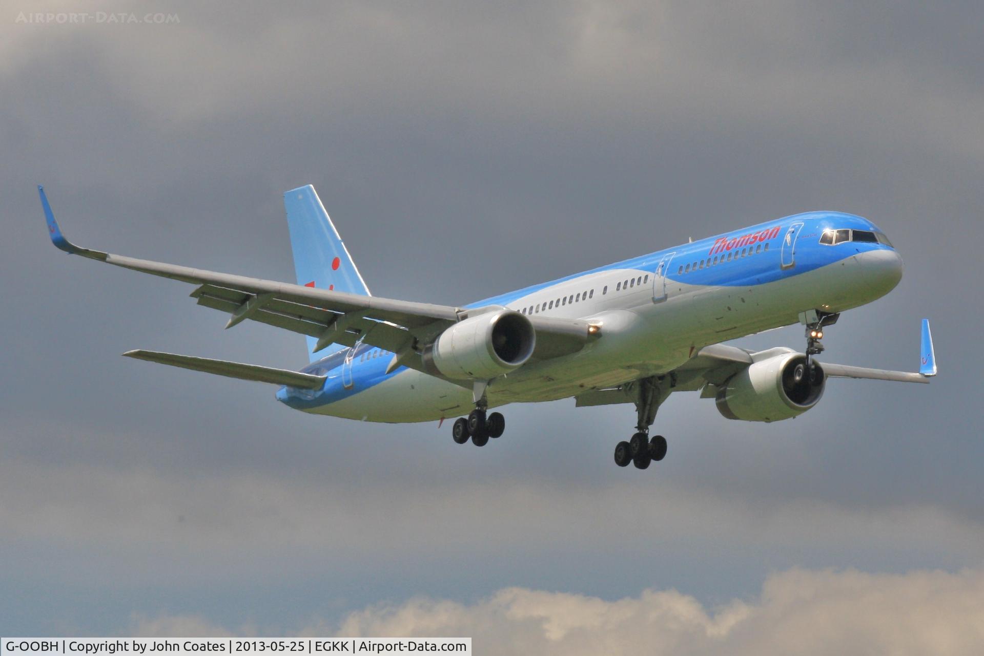 G-OOBH, 1999 Boeing 757-236 C/N 29944, On approach to 08R