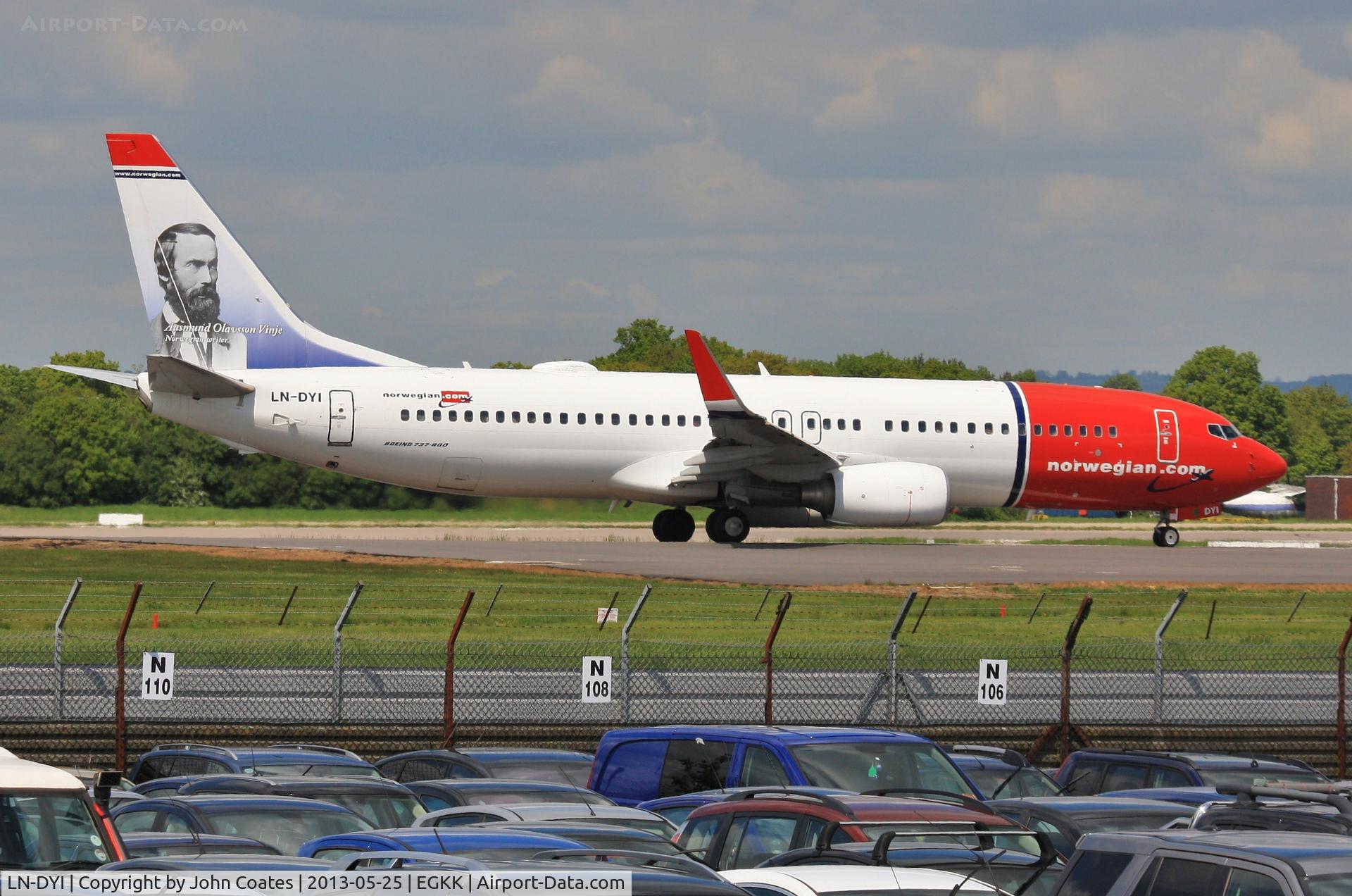 LN-DYI, 2010 Boeing 737-8JP C/N 40866, Departing on 08R