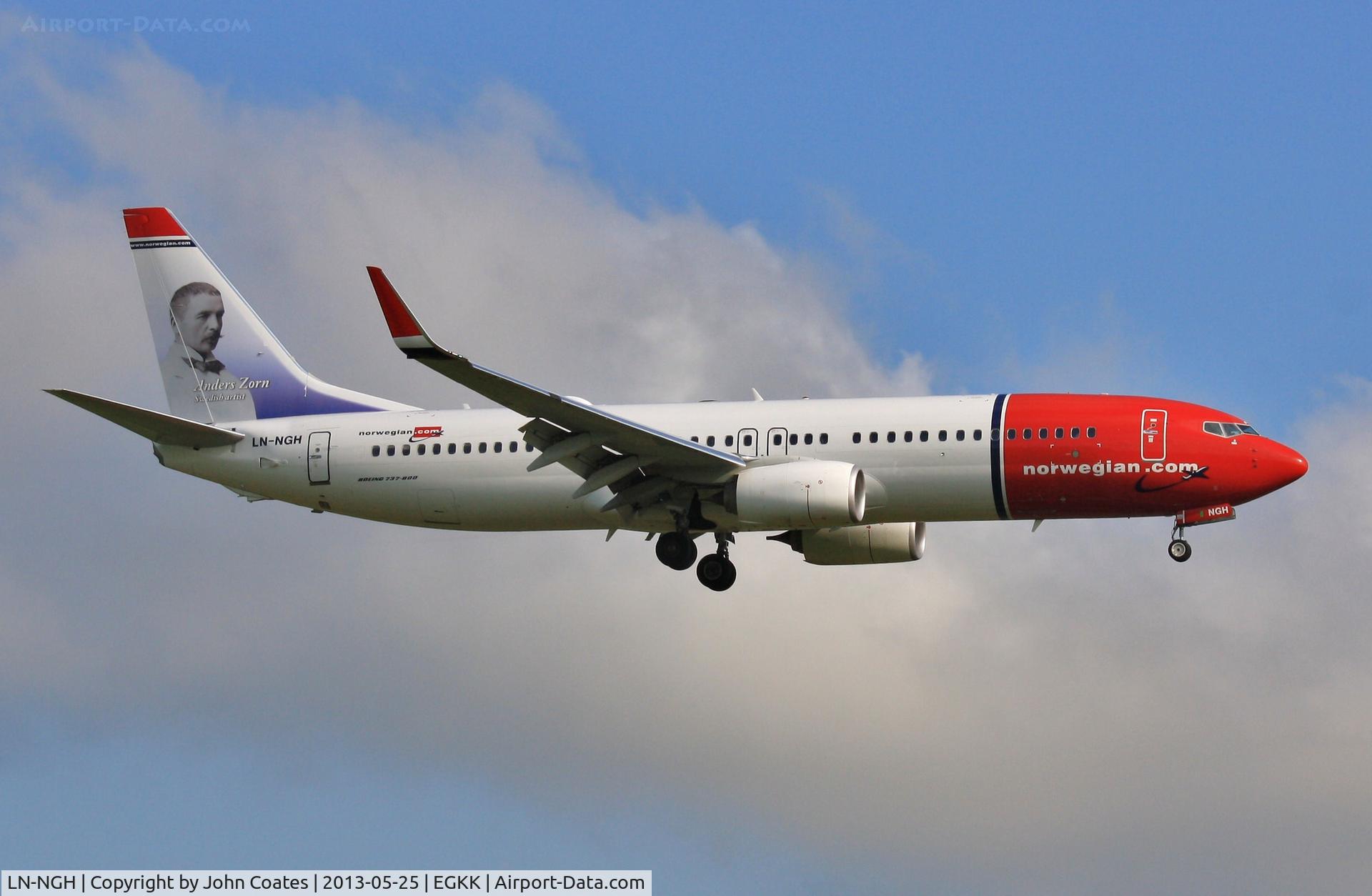 LN-NGH, 2012 Boeing 737-8JP C/N 39019, Finals to 08R