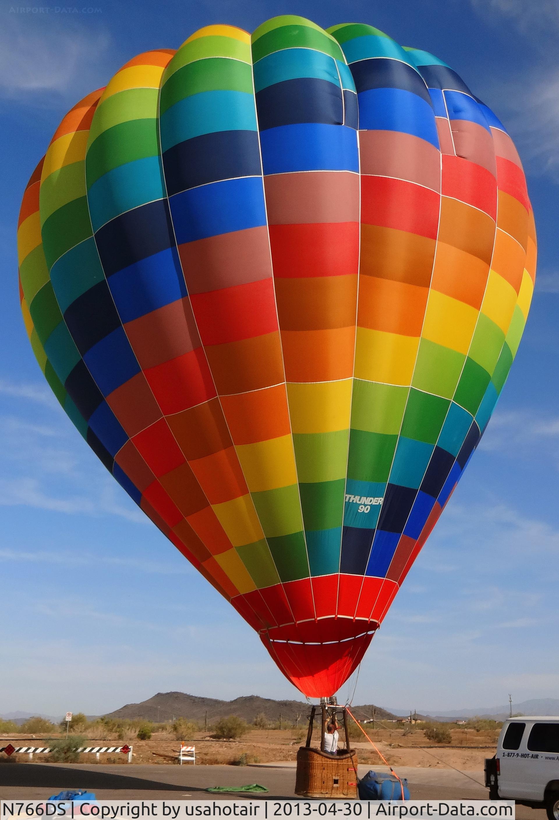 N766DS, 1986 Thunder Balloons Limited AX8-90 C/N 766, N766DS shown inflated in Phoenix, Arizona.