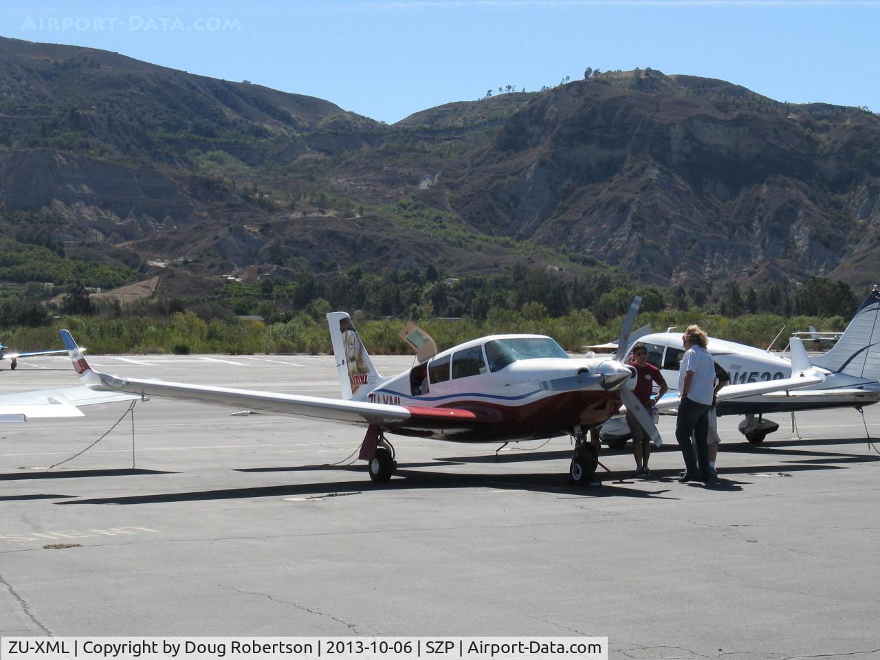 ZU-XML, 2009 Ravin 500 C/N 0905021, 2009 SA Ravin Aircraft CC RAVIN 500, Lycoming IO-540 260 Hp, 160 gal. wing tanks+Ferry tank, on Troll Air Round the World Flight, pilot Calle Hedberg with admirers