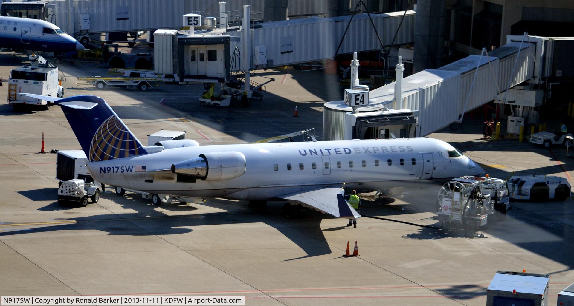 N917SW, 2002 Canadair CRJ-200LR (CL-600-2B19) C/N 7641, Gate E4 DFW