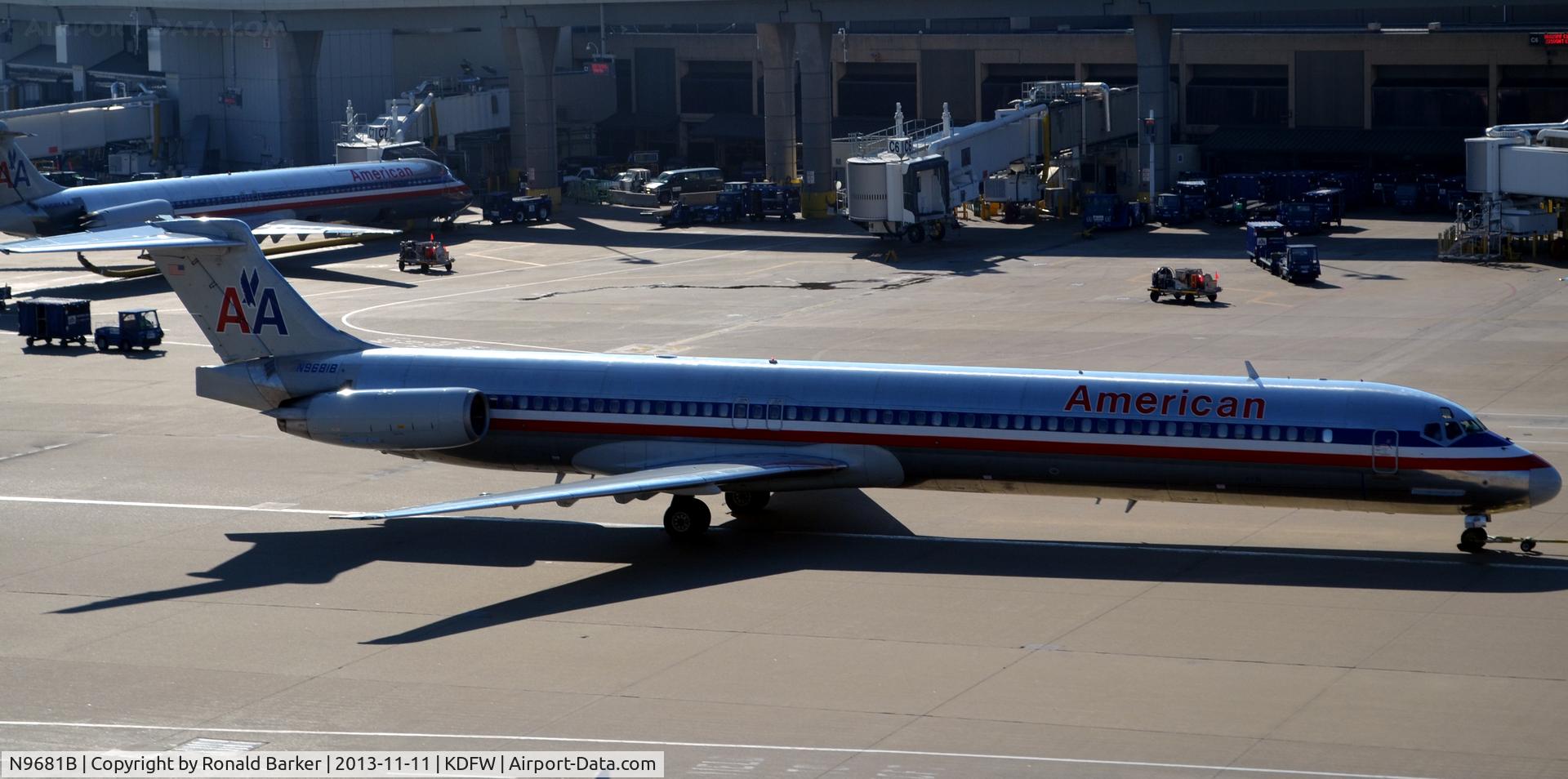 N9681B, 1999 McDonnell Douglas MD-83 (DC-9-83) C/N 53631, Towed DFW