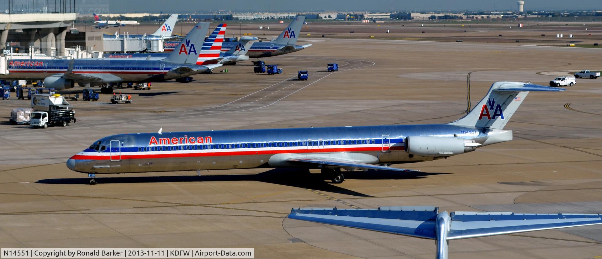 N14551, 1991 McDonnell Douglas MD-82 (DC-9-82) C/N 53033, Taxi DFW