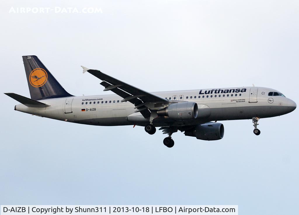 D-AIZB, 2009 Airbus A320-214 C/N 4120, Landing rwy 14R