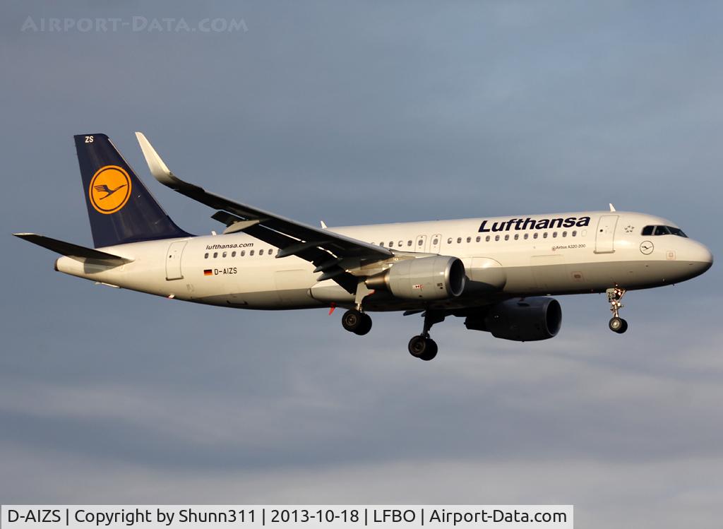D-AIZS, 2013 Airbus A320-214 C/N 5557, Landing rwy 14R