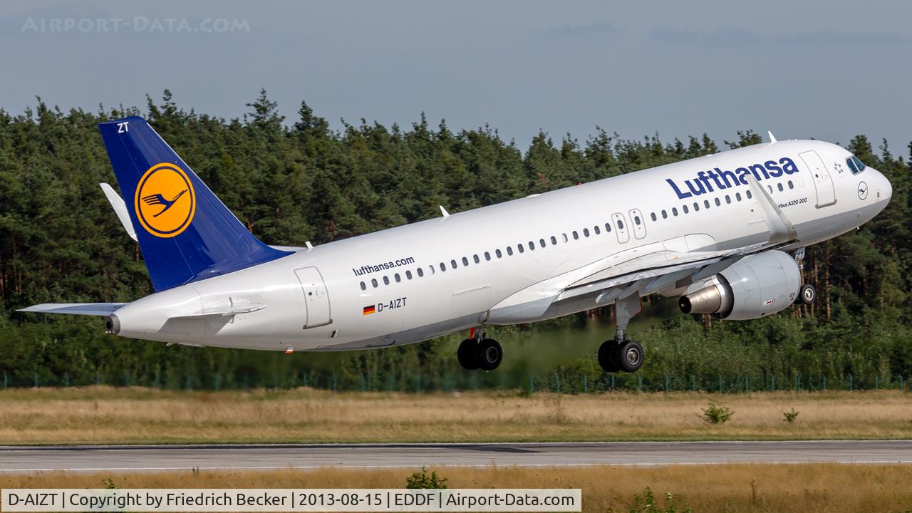 D-AIZT, 2013 Airbus A320-214 C/N 5601, departure via RW18W