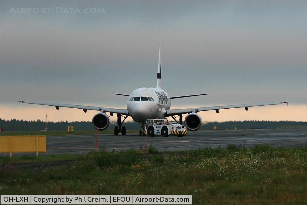 OH-LXH, 2002 Airbus A320-214 C/N 1913, Taken at EFOU.