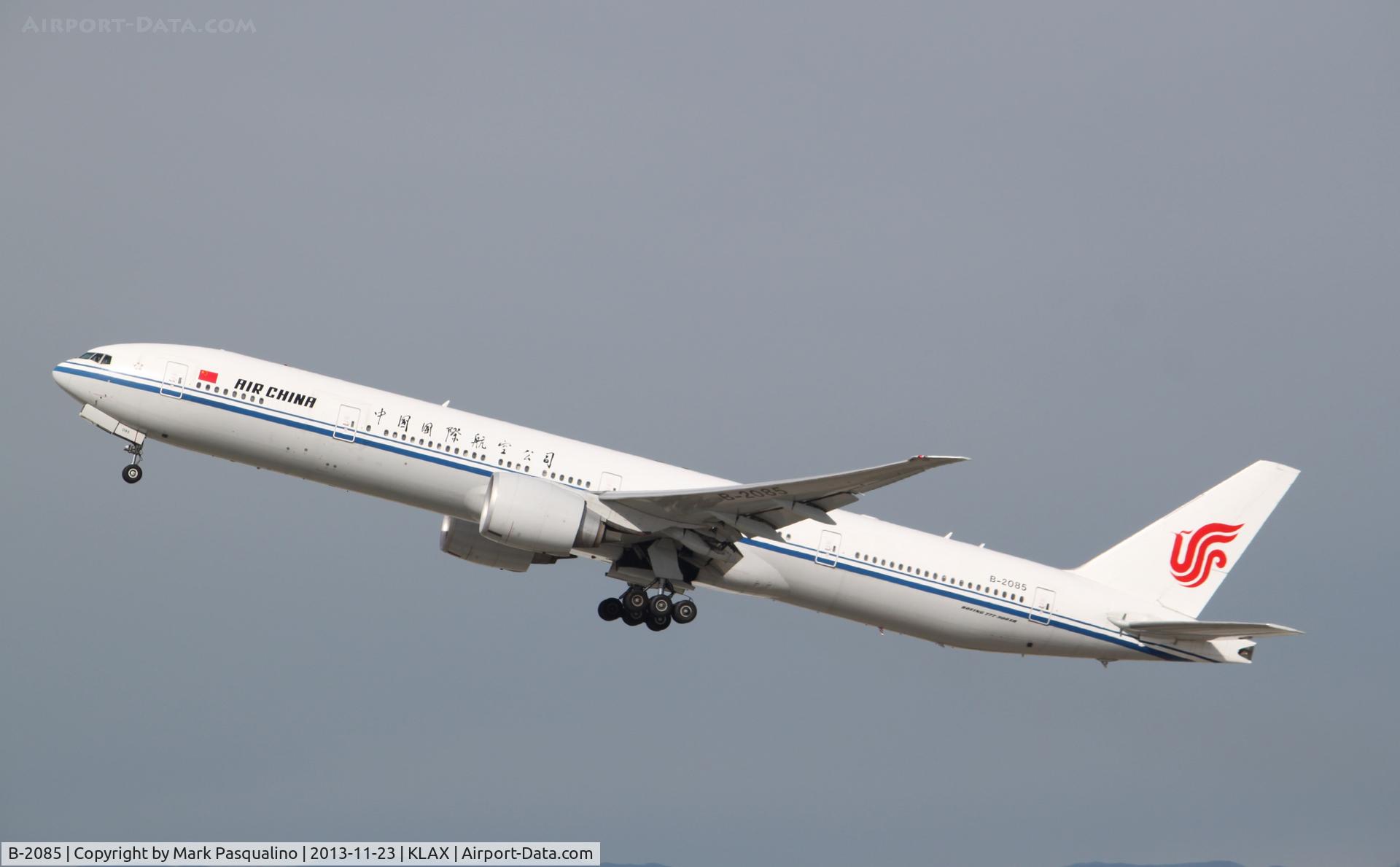 B-2085, 2011 Boeing 777-39L/ER C/N 38666, Boeing 777-300ER