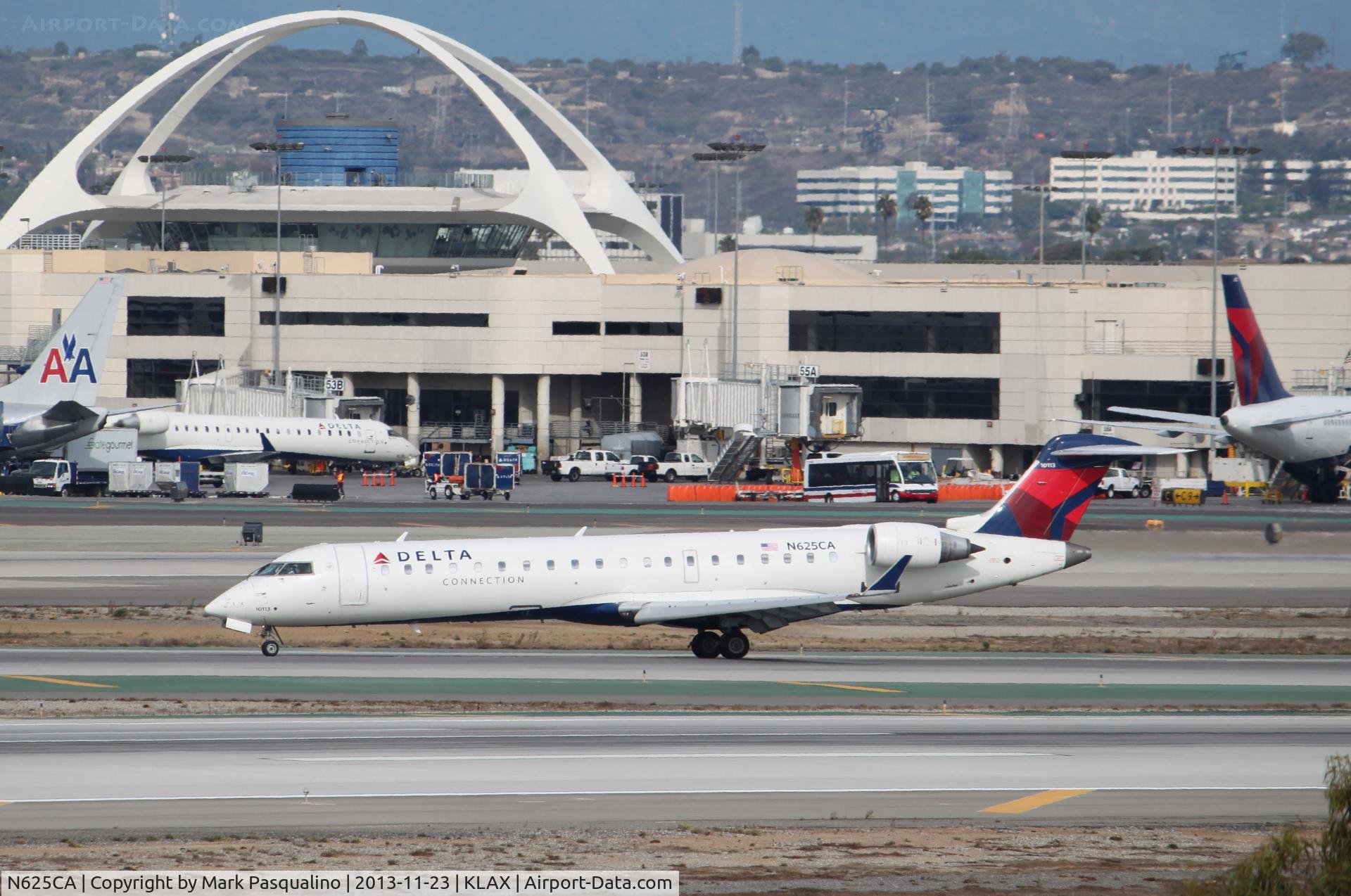 N625CA, 2003 Bombardier CRJ-700 (CL-600-2C10) Regional Jet C/N 10113, CL-600-2C10