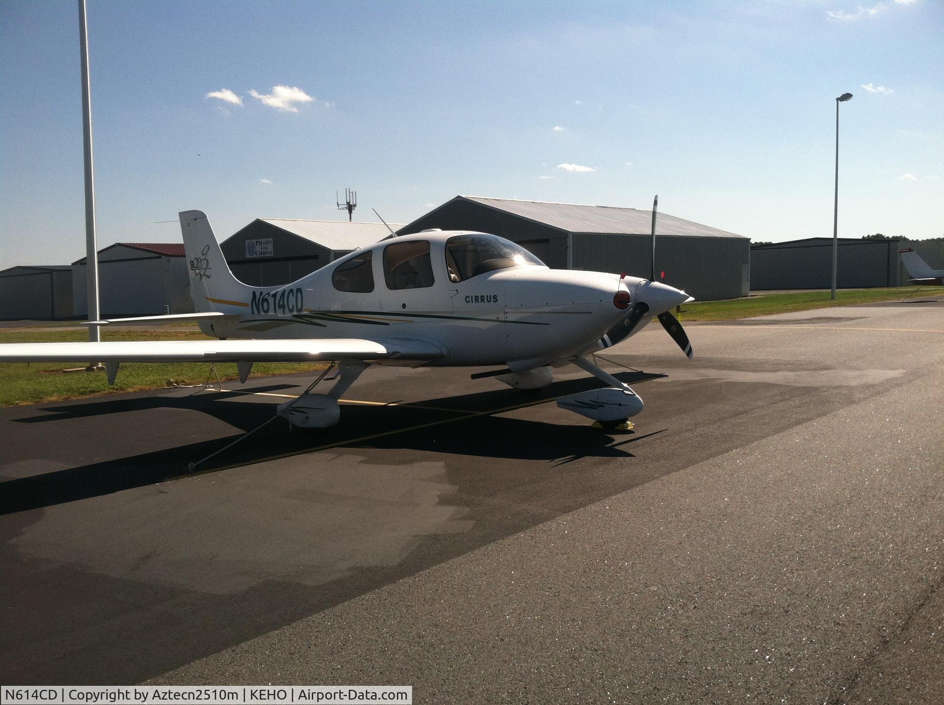 N614CD, 2004 Cirrus SR20 C/N 1473, At KEHO airport on a beautiful day.