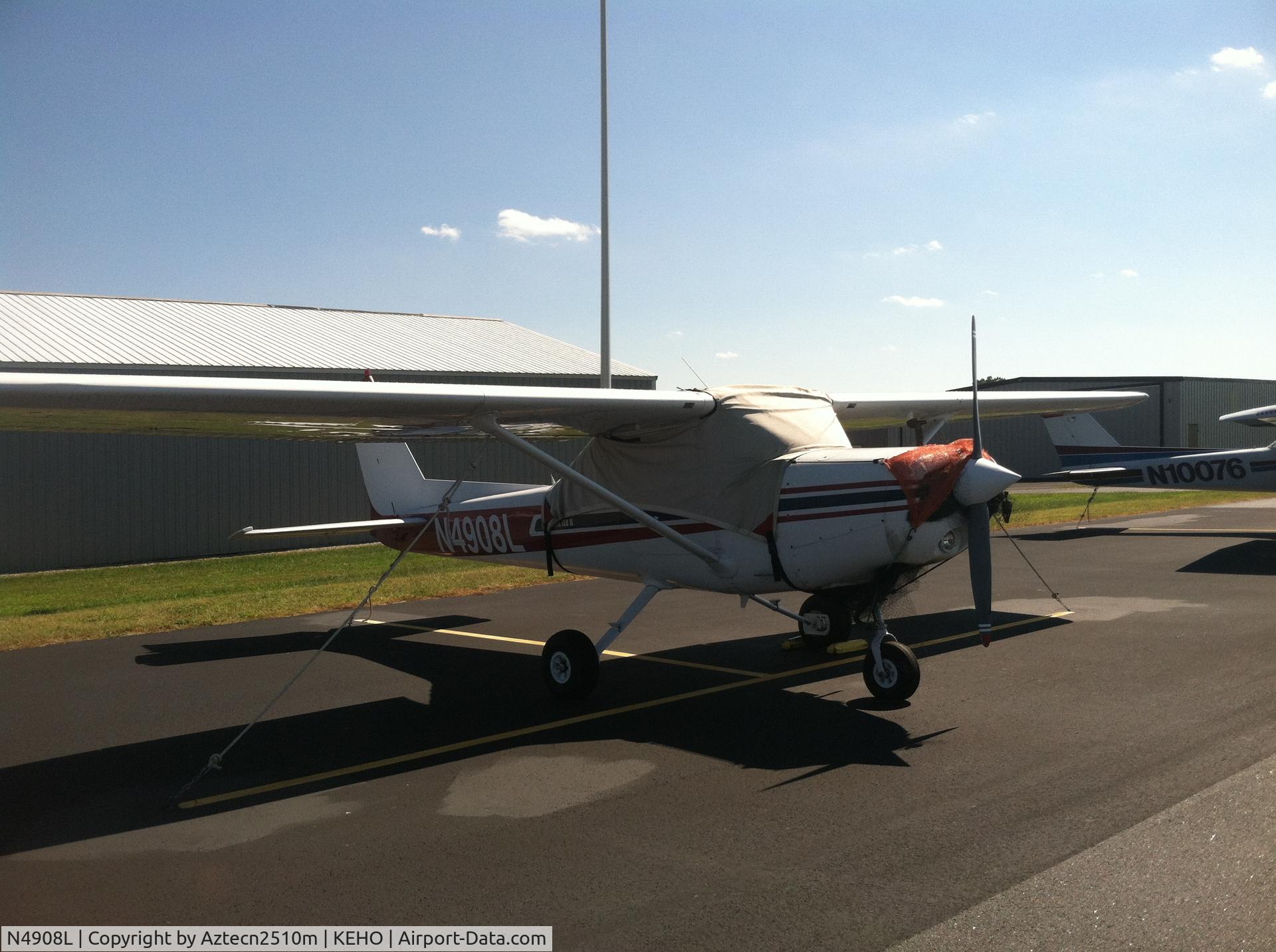 N4908L, 1980 Cessna 152 C/N 15284243, At KEHO