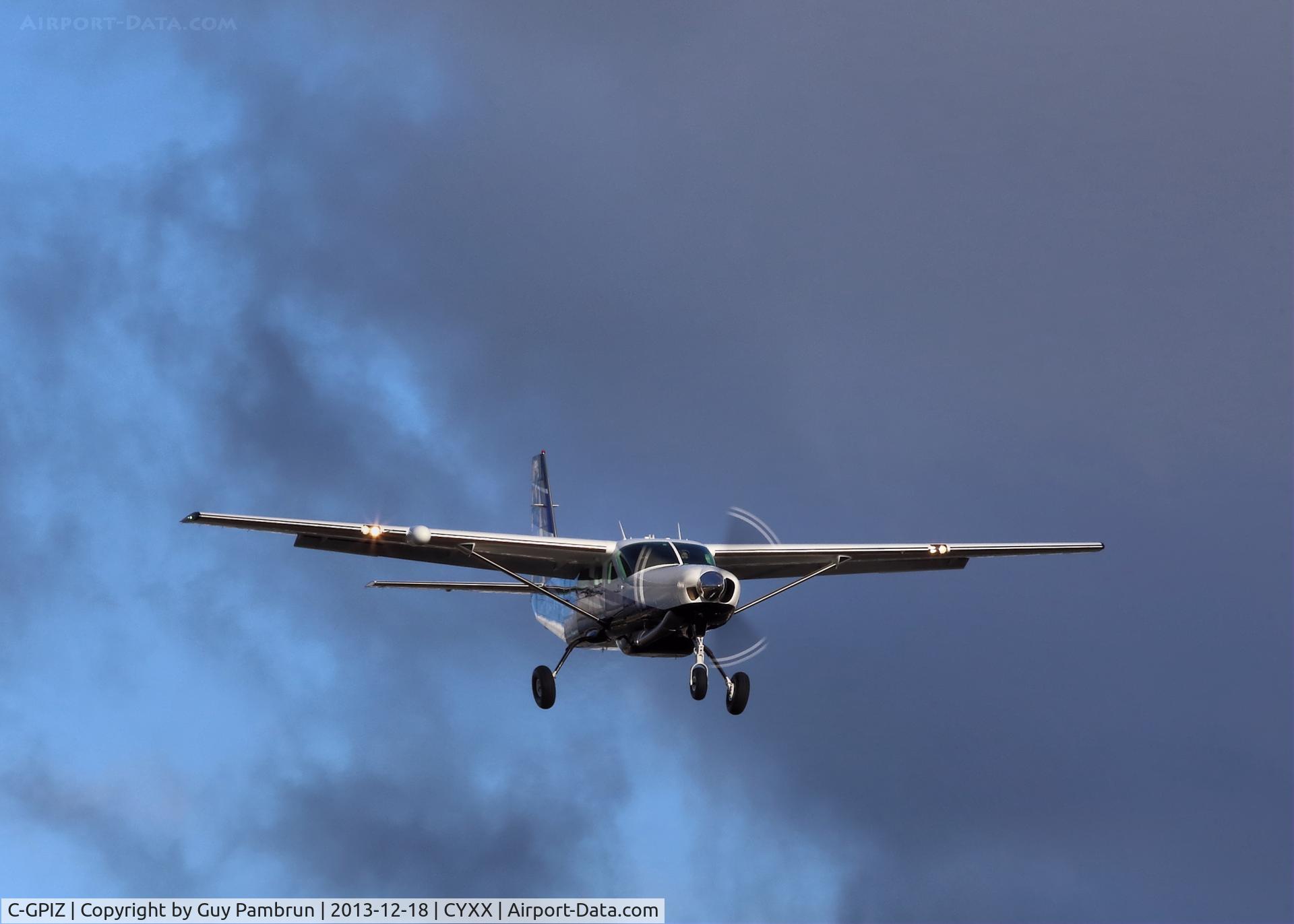 C-GPIZ, 2013 Cessna 208 Caravan I C/N 20800547, On final
