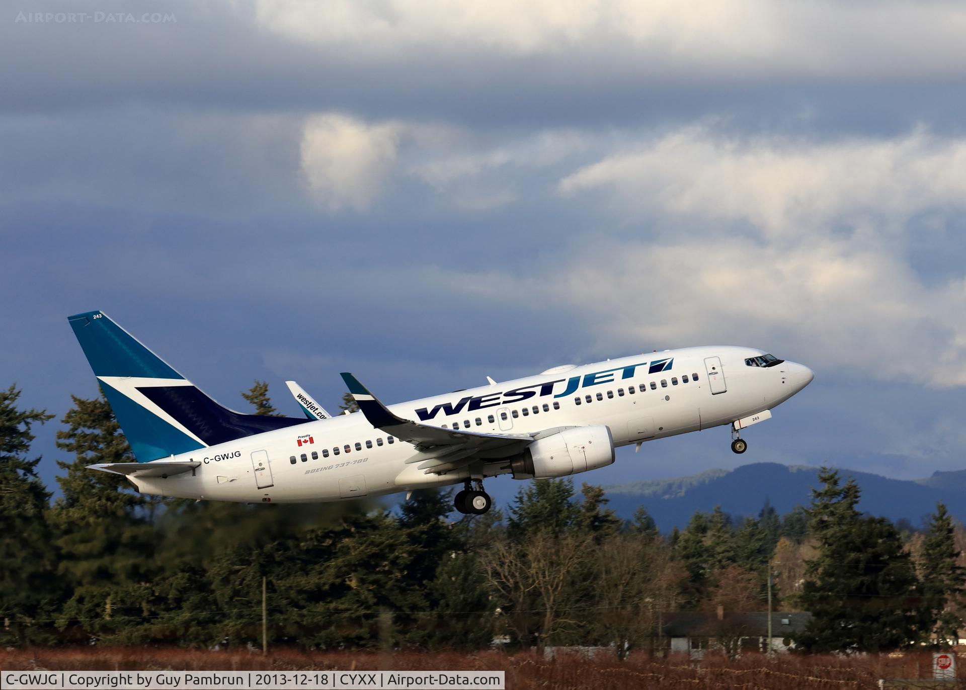 C-GWJG, 2007 Boeing 737-7CT C/N 35504, Departing for Calgary & Toronto