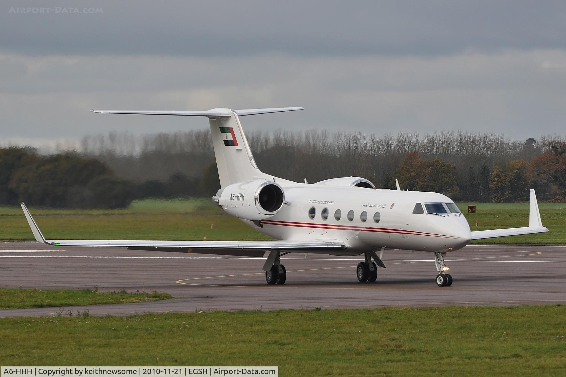 A6-HHH, 1987 Gulfstream Aerospace Gulfstream IV C/N 1011, Turning to leave from runway 27 !