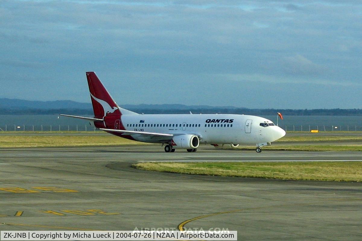 ZK-JNB, 1987 Boeing 737-376 C/N 23491, At Auckland