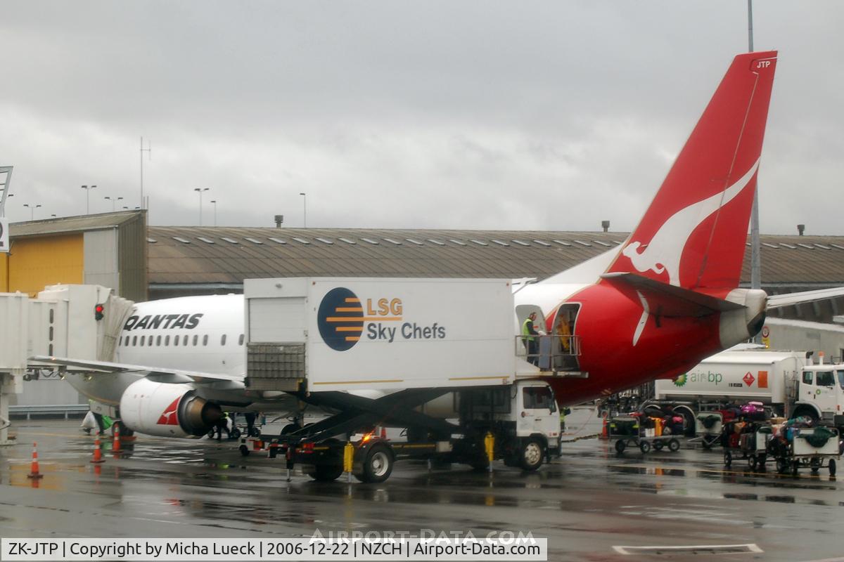 ZK-JTP, 1992 Boeing 737-476 C/N 24441, Rainy day in Christchurch