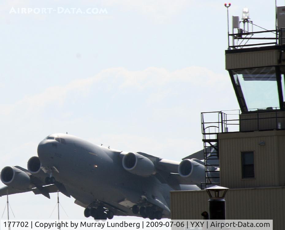 177702, 2007 Boeing CC-177 Globemaster III C/N F-180, Taking off from Whitehorse, Yukon