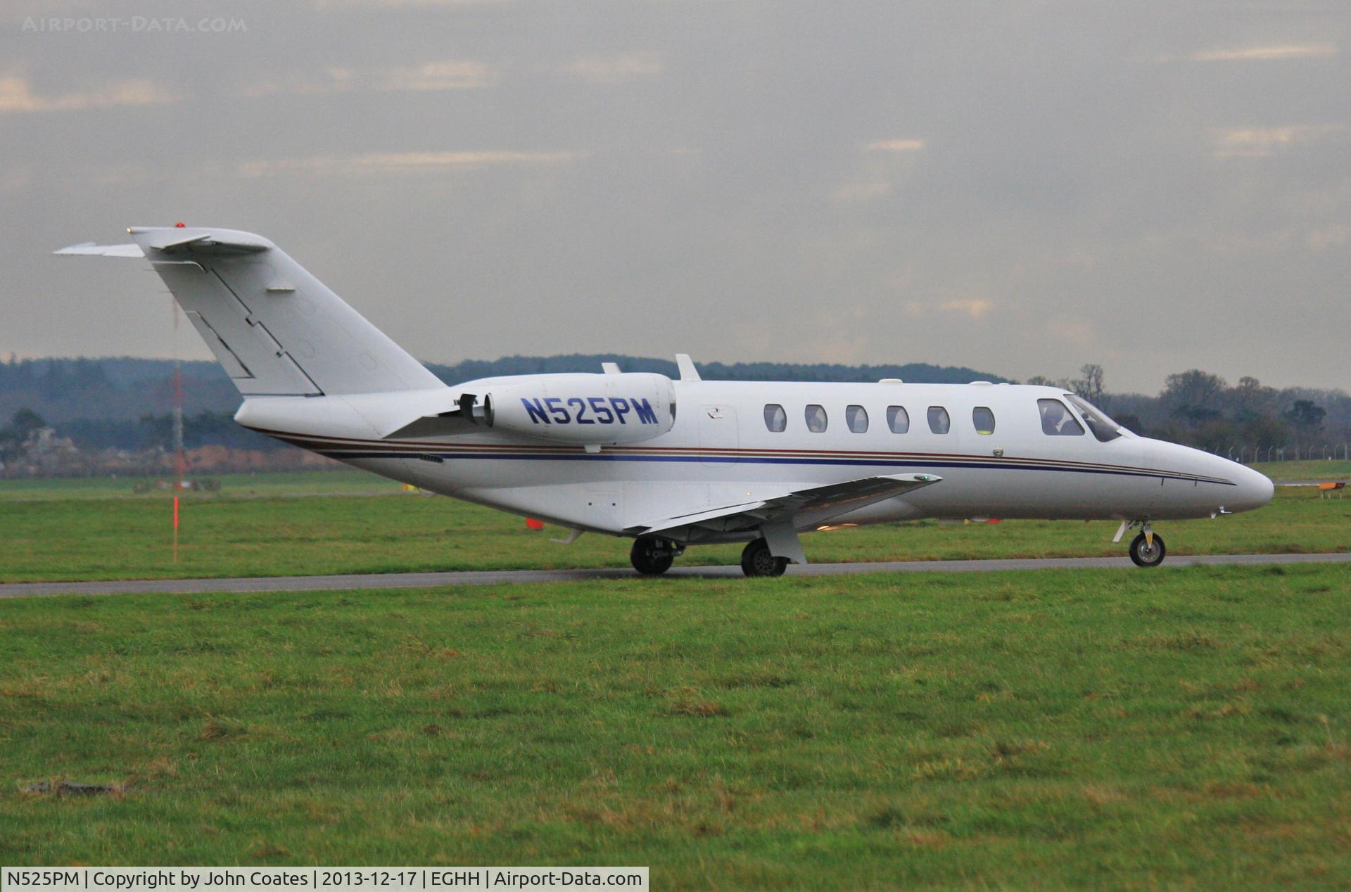 N525PM, 2002 Cessna 525A CitationJet CJ2 C/N 525A-0067, Waiting to depart