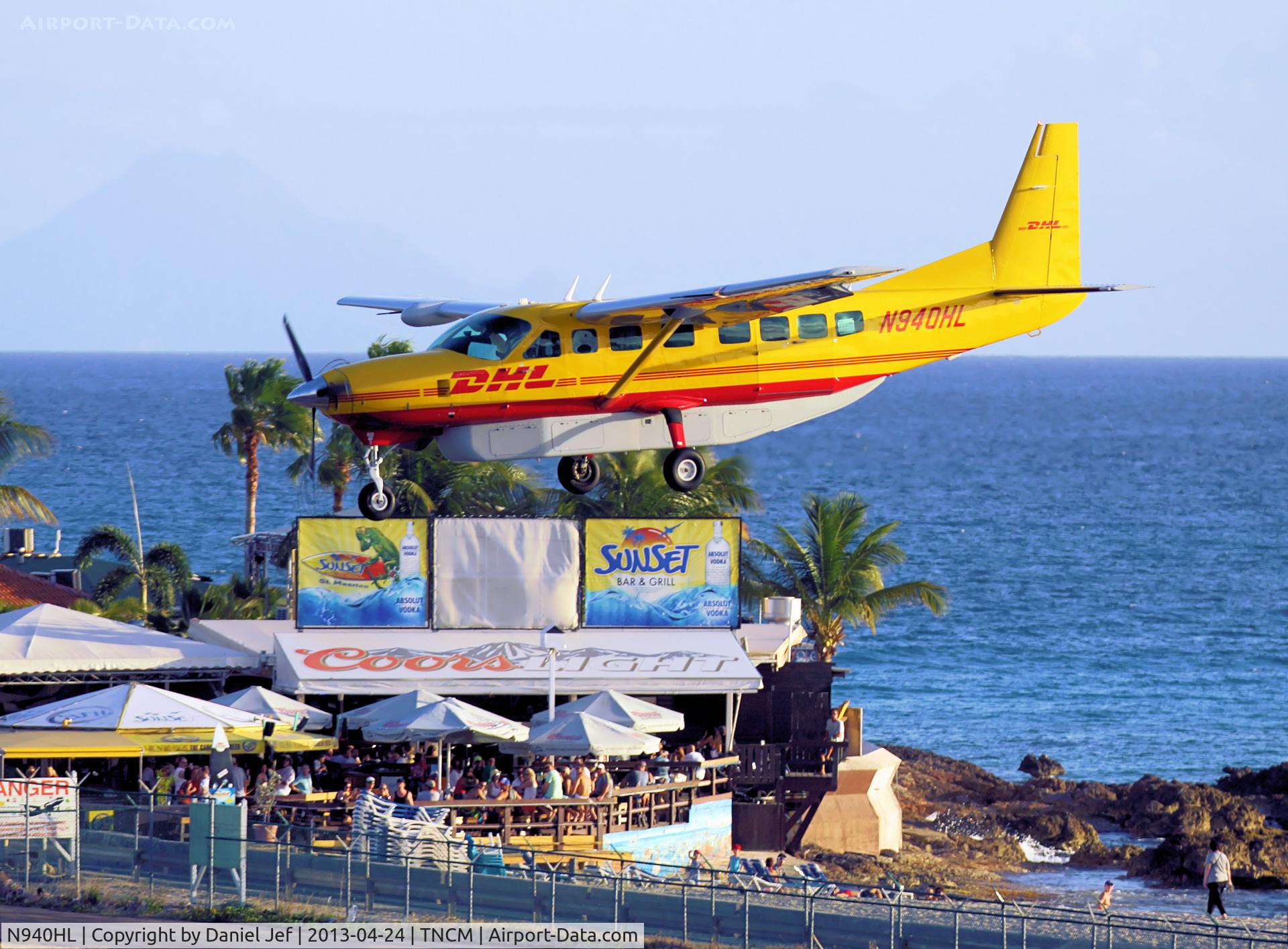 N940HL, 2012 Cessna 208B Super Cargomaster C/N 208B2355, N940HL
