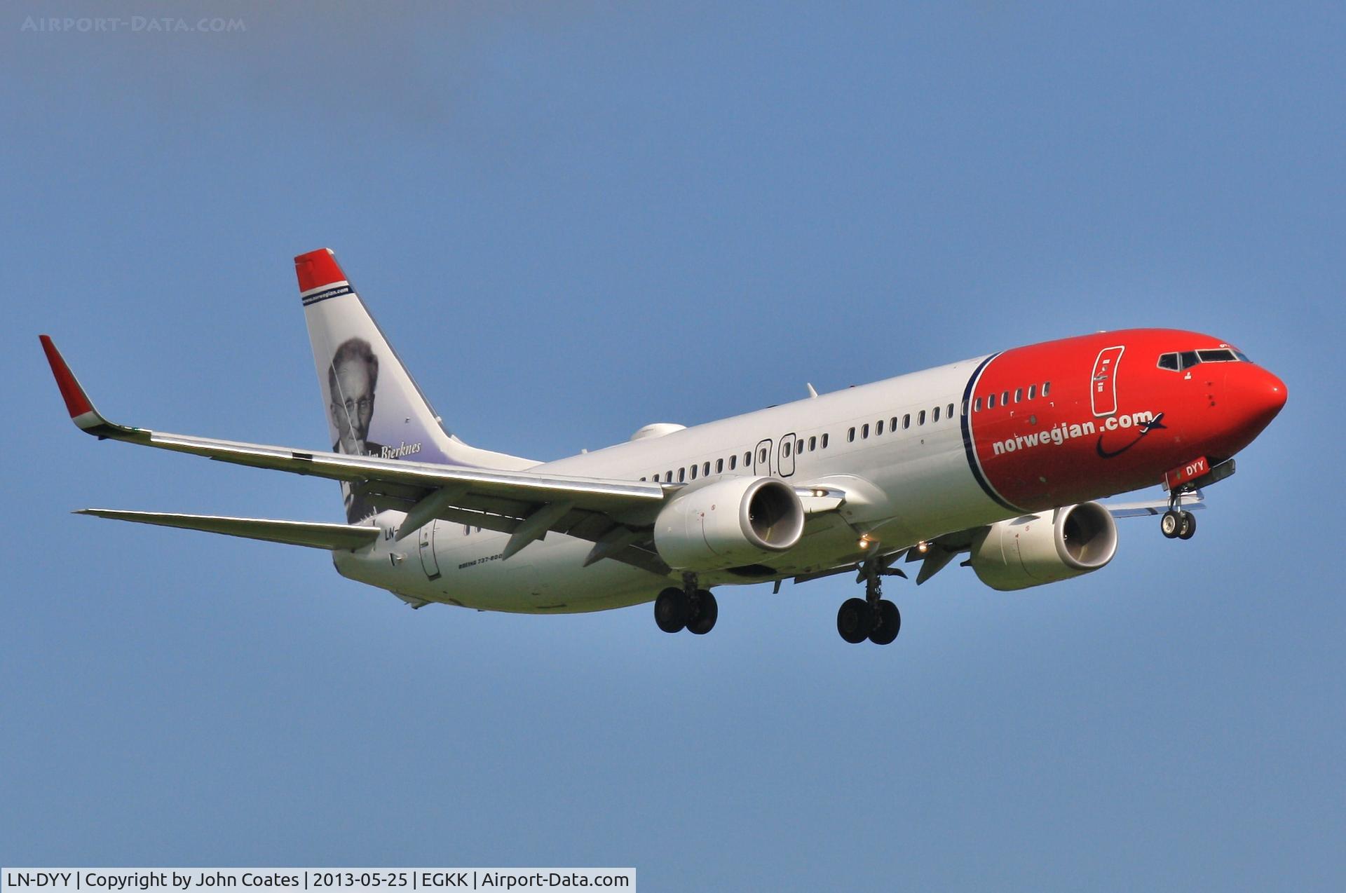 LN-DYY, 2012 Boeing 737-8JP C/N 39012, On approach to 08R