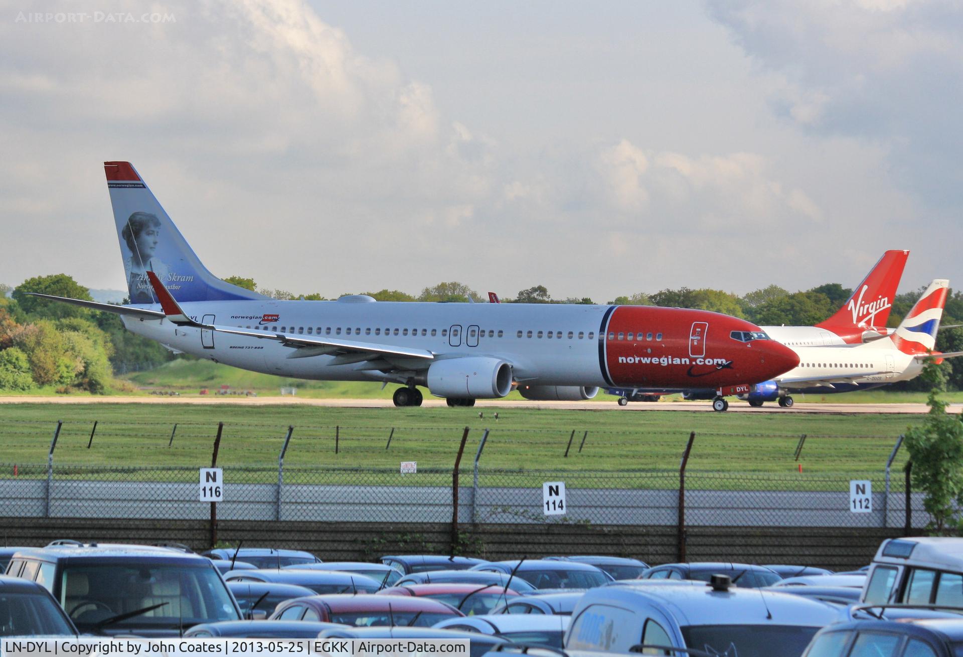 LN-DYL, 2011 Boeing 737-8JP C/N 40867, Waiting to depart 08R