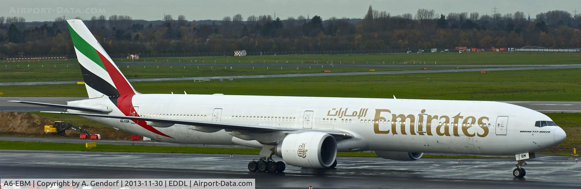 A6-EBM, 2006 Boeing 777-31H/ER C/N 34482, Emirates, seen here on the taxiway shortly after landing at Düsseldorf Int´l(EDDL)