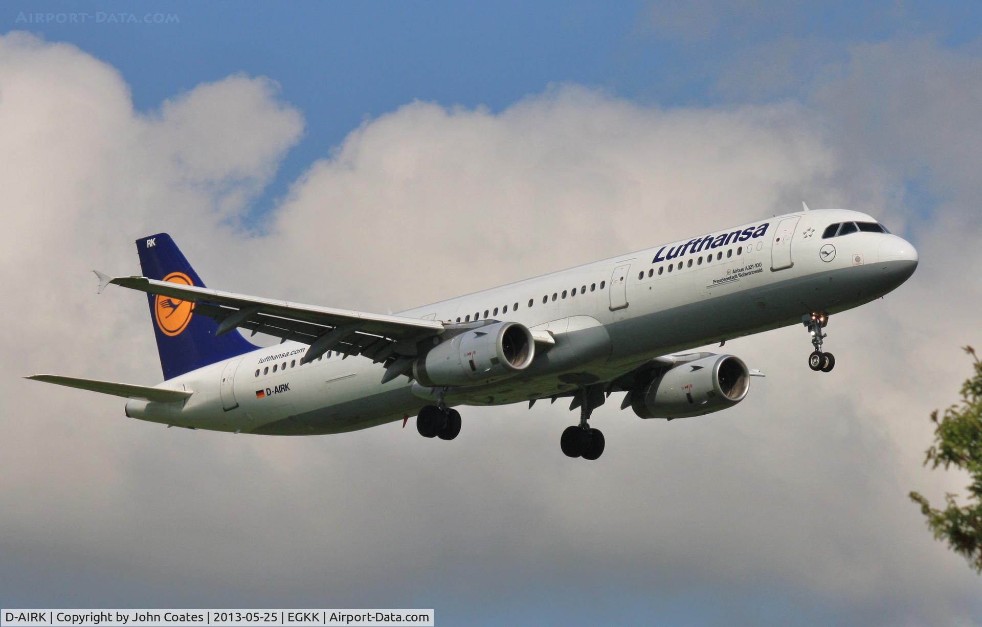 D-AIRK, 1994 Airbus A321-131 C/N 0502, On approach to 08R