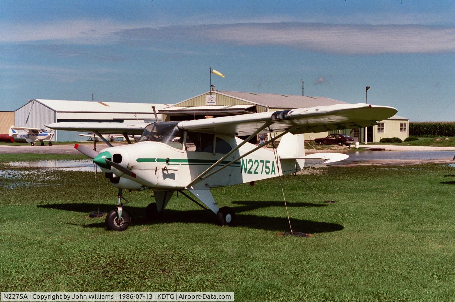 N2275A, 1952 Piper PA-22-135 Tri-Pacer C/N 22-664, Photo taken at Dwight, IL airport, summer 1986.