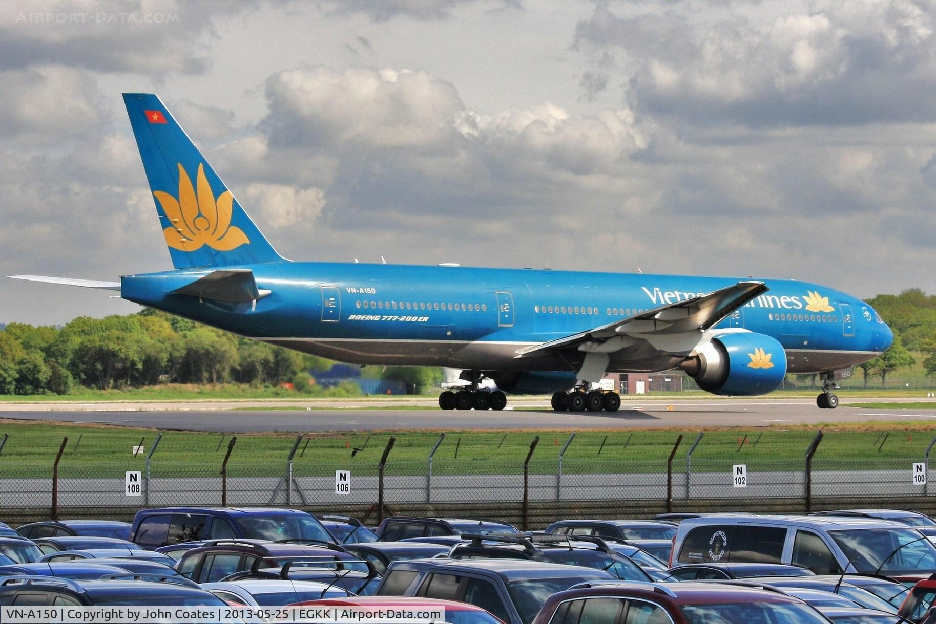 VN-A150, 2005 Boeing 777-2Q8/ER C/N 32717, Rolling on 08R to depart