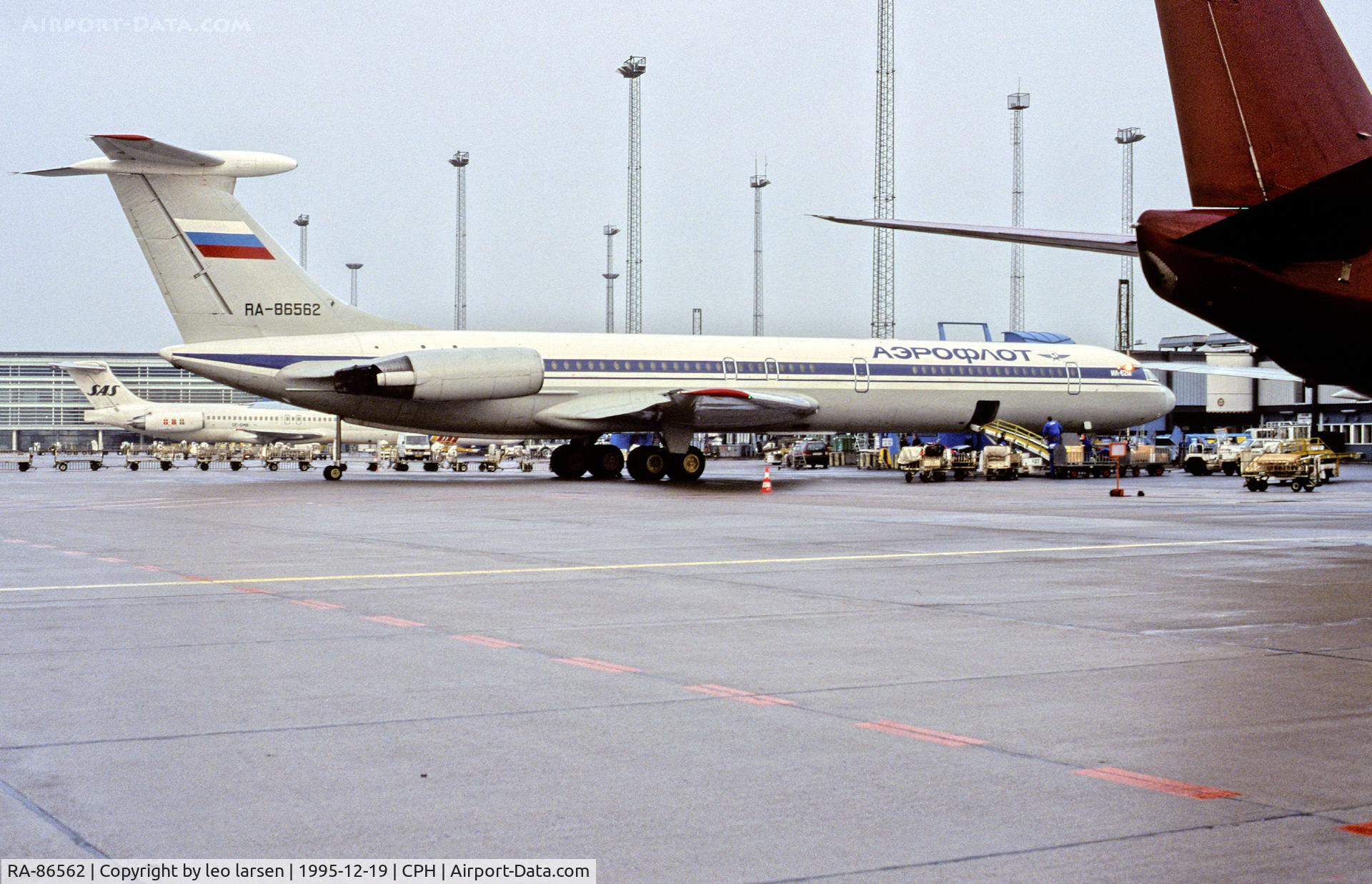 RA-86562, 1978 Ilyushin Il-62M C/N 4831517, Copenhagen Kastrup 19.12.95