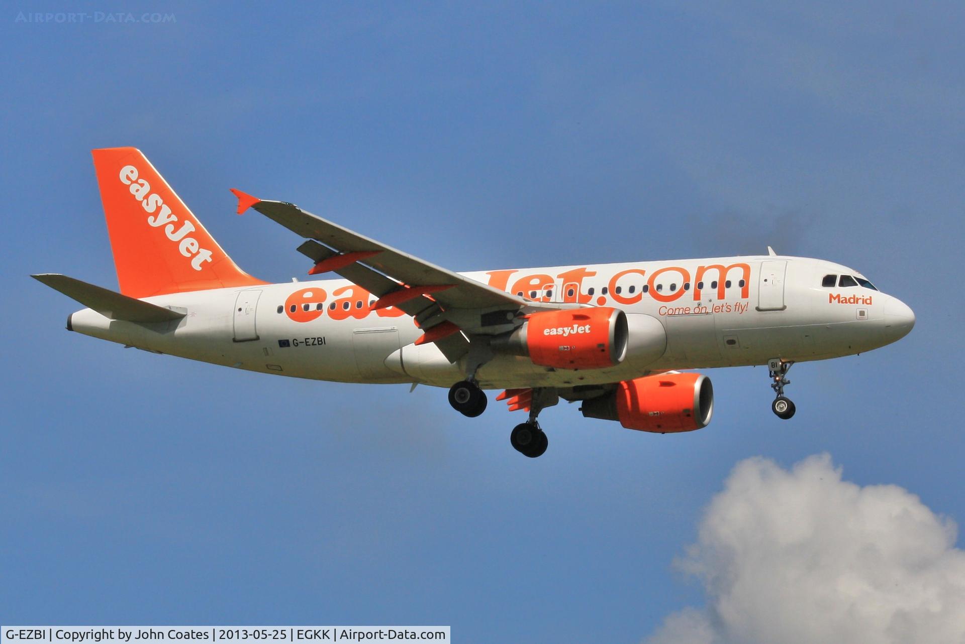 G-EZBI, 2006 Airbus A319-111 C/N 3003, Finals to 08R