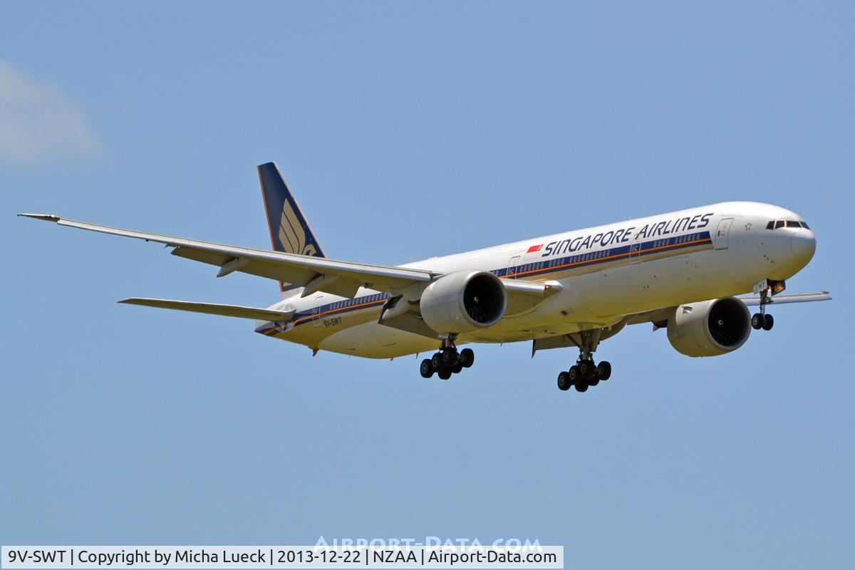 9V-SWT, 2009 Boeing 777-312/ER C/N 34585, At Auckland