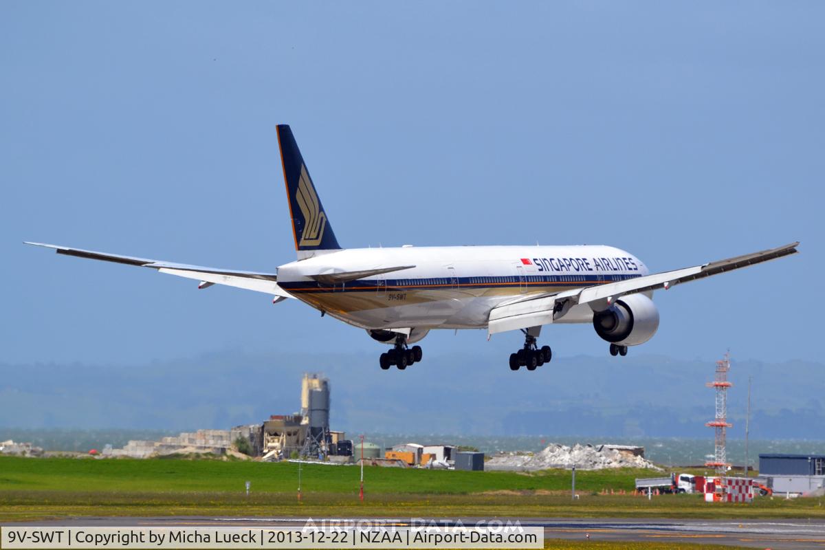 9V-SWT, 2009 Boeing 777-312/ER C/N 34585, At Auckland