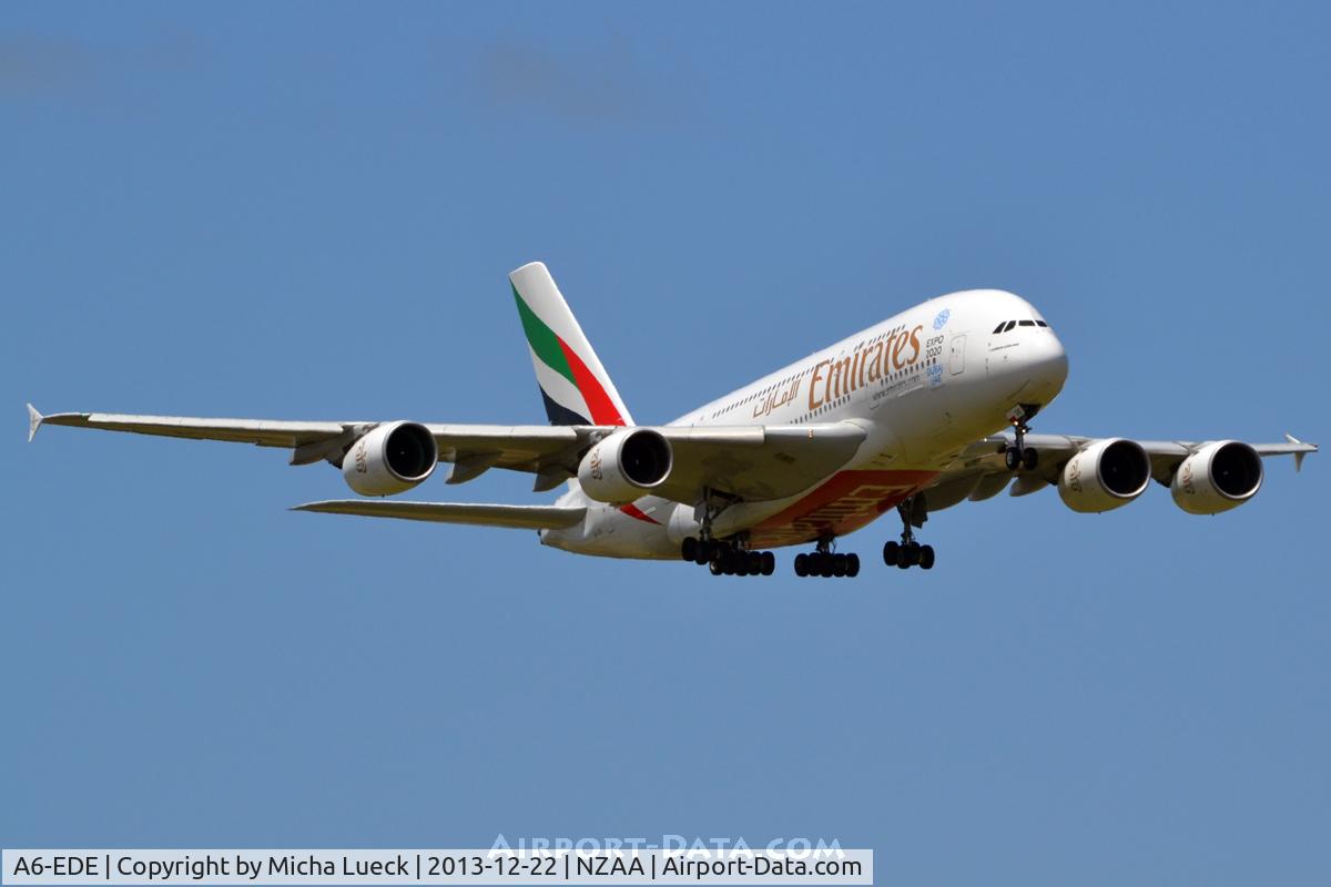 A6-EDE, 2008 Airbus A380-861 C/N 017, At Auckland