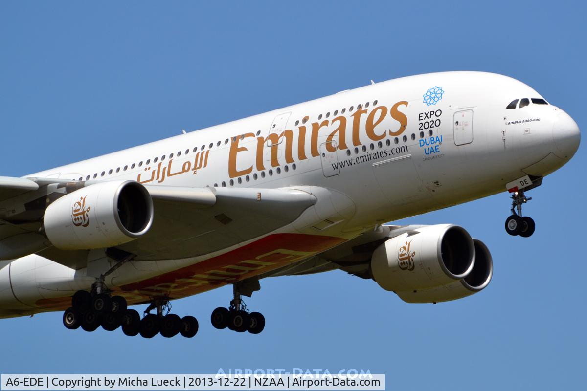 A6-EDE, 2008 Airbus A380-861 C/N 017, At Auckland