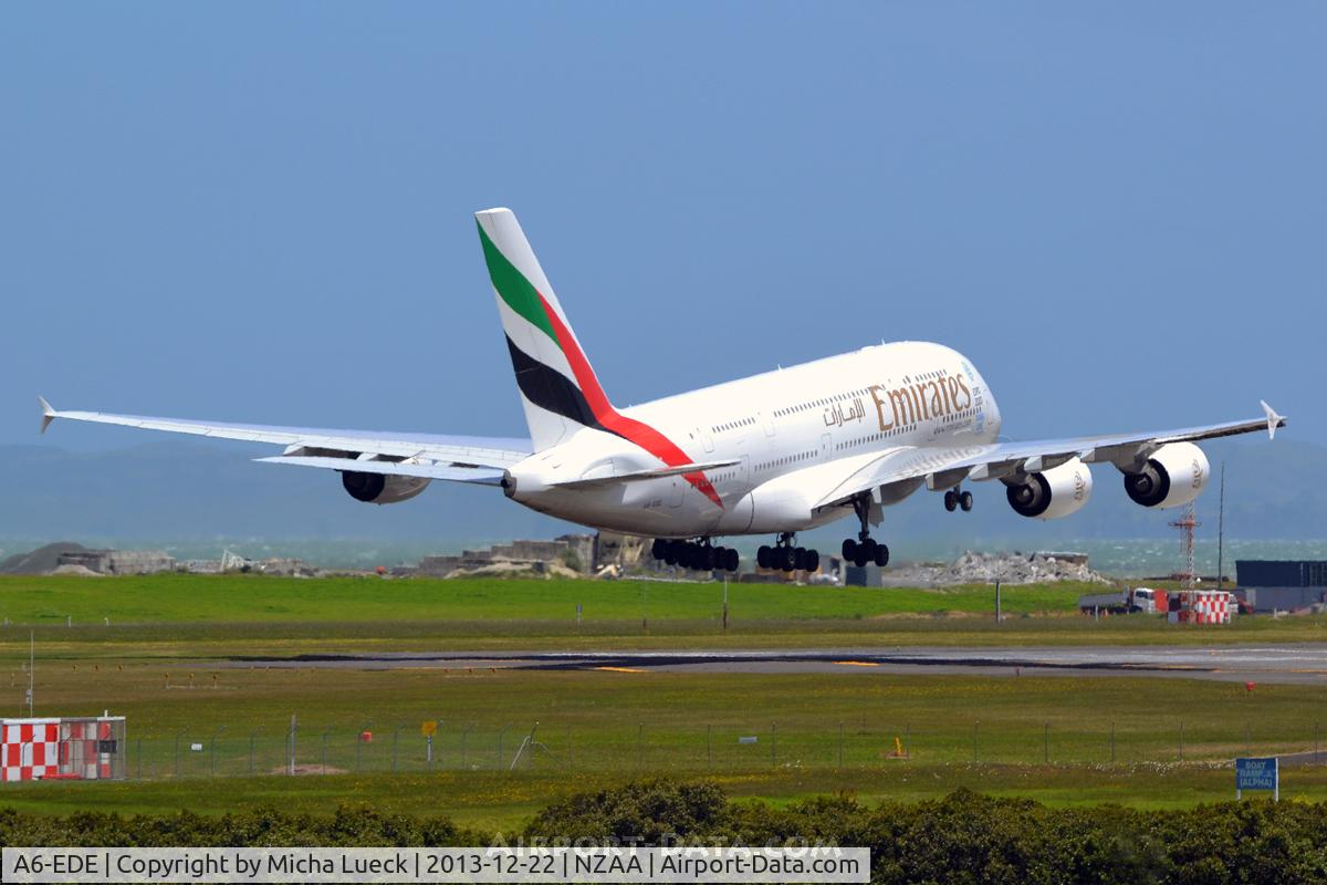 A6-EDE, 2008 Airbus A380-861 C/N 017, At Auckland