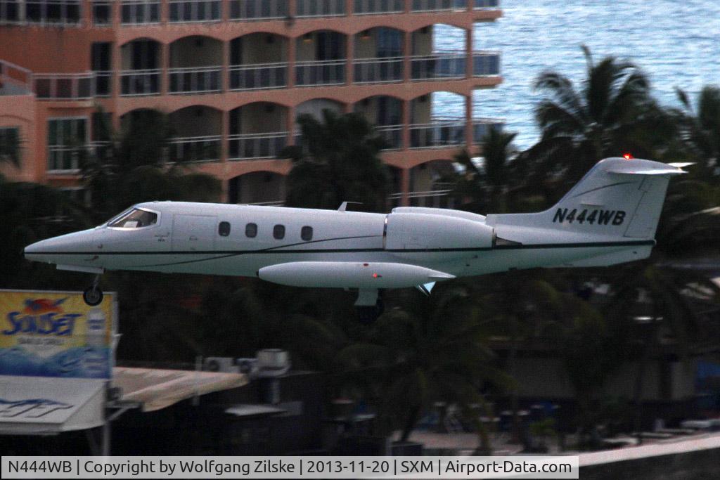 N444WB, 1977 Gates Learjet 35A C/N 35A-105, From Sonesta Hotel