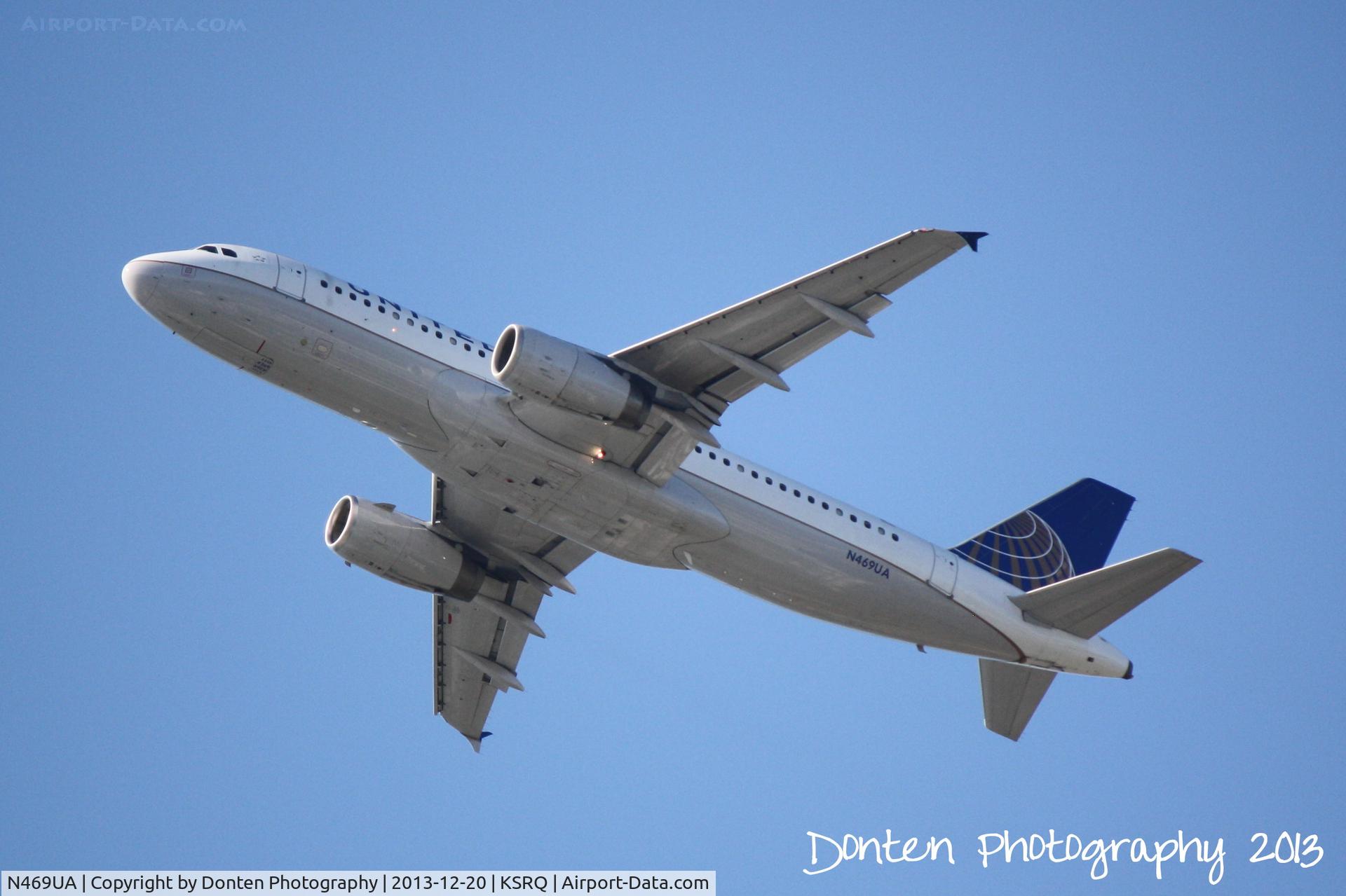N469UA, 2001 Airbus A320-232 C/N 1409, United Flight 685 (N469UA) departs Sarasota-Bradenton International Airport enroute to Chicago-O'Hare International Airport