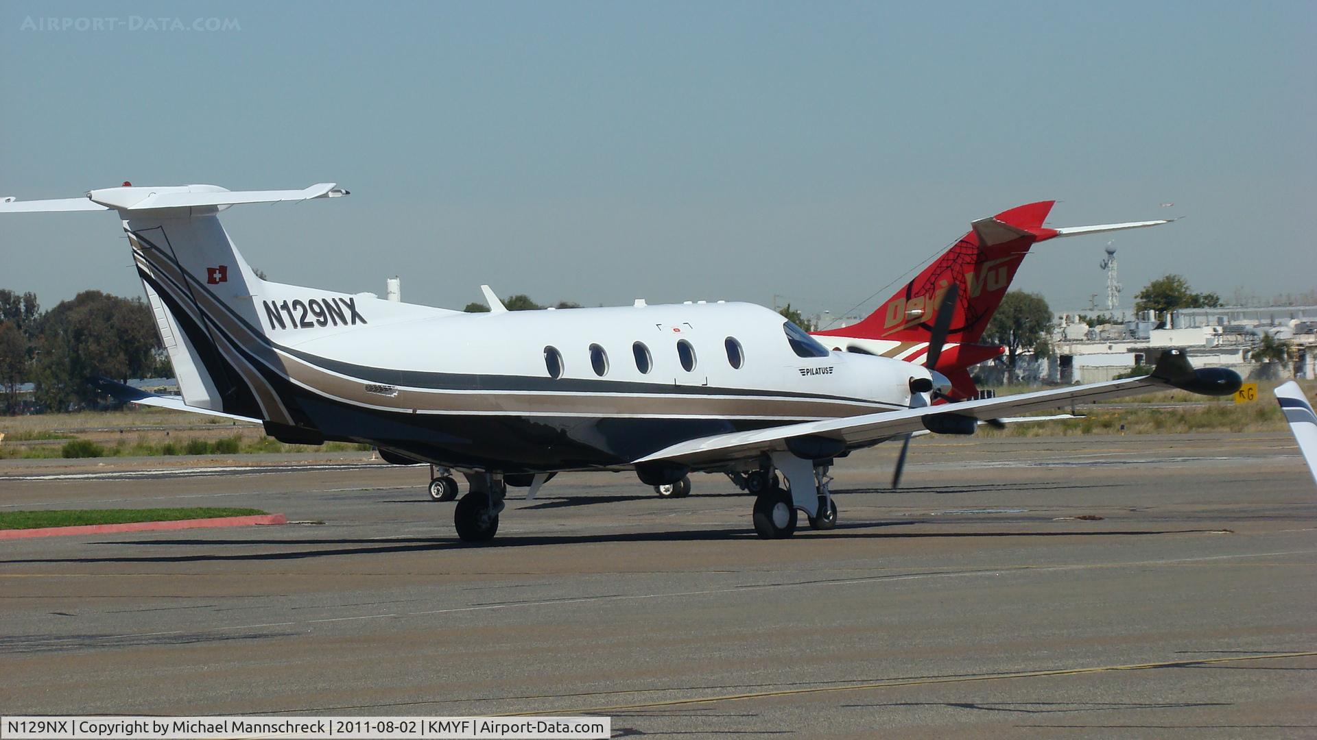 N129NX, 2009 Pilatus PC-12/47E C/N 1129, Taxing out