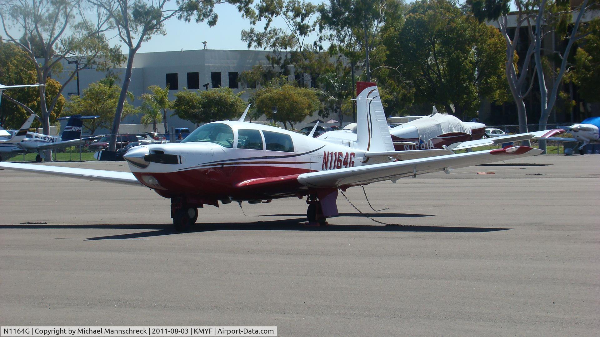 N1164G, 1982 Mooney M20K C/N 25-0677, Parked on Ramp