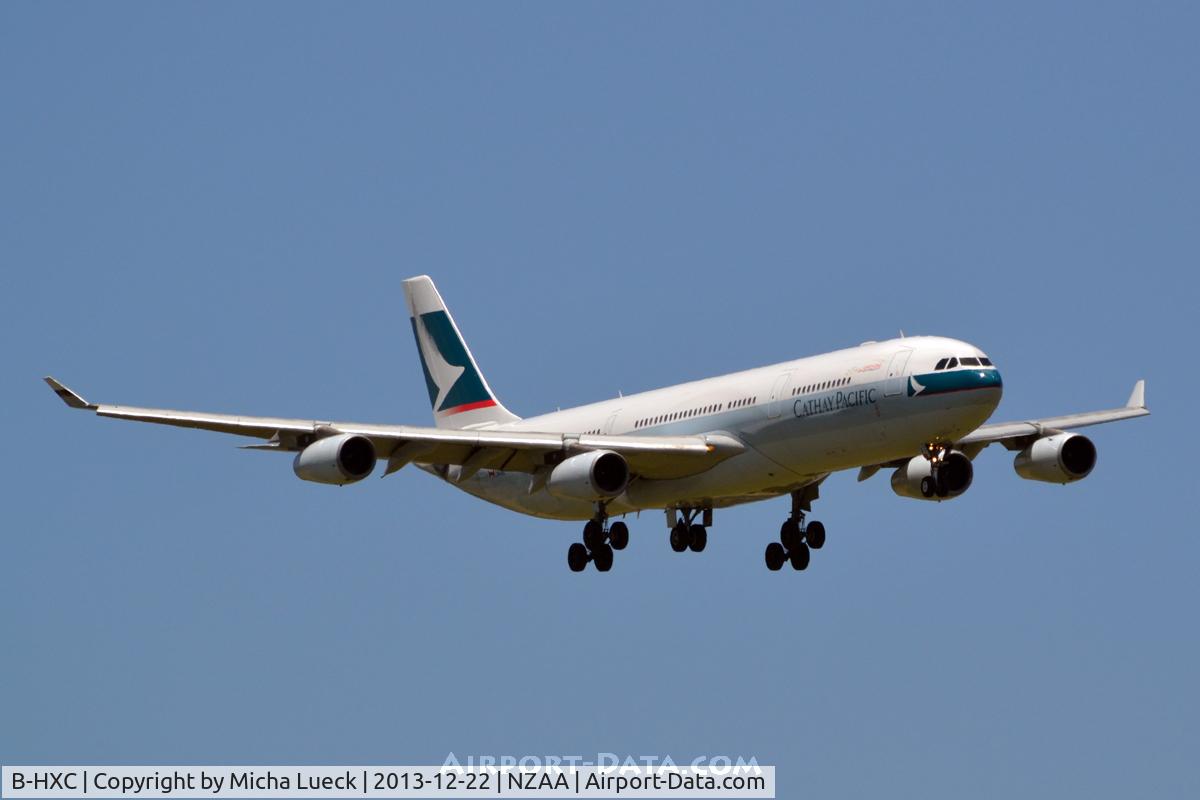B-HXC, Airbus A340-313 C/N 142, At Auckland