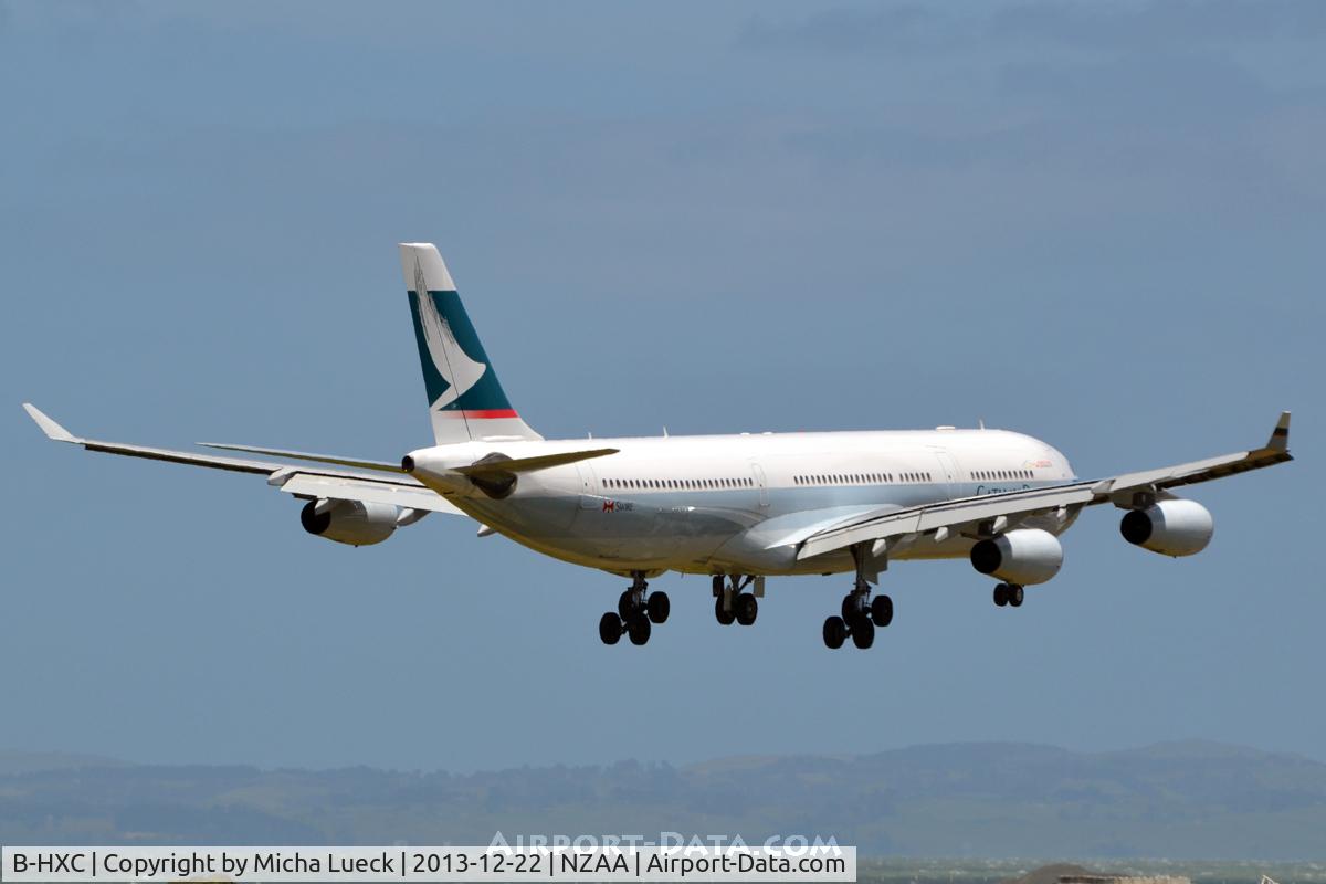 B-HXC, Airbus A340-313 C/N 142, At Auckland