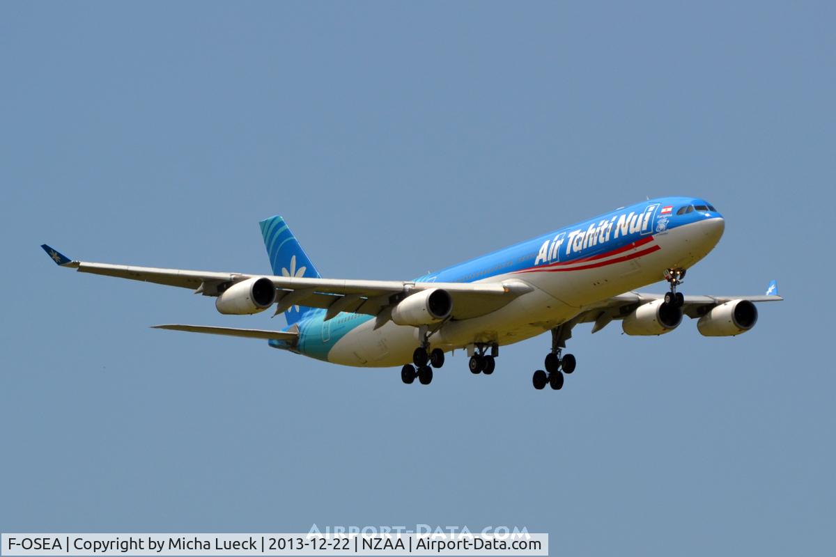 F-OSEA, 2001 Airbus A340-313 C/N 438, At Auckland