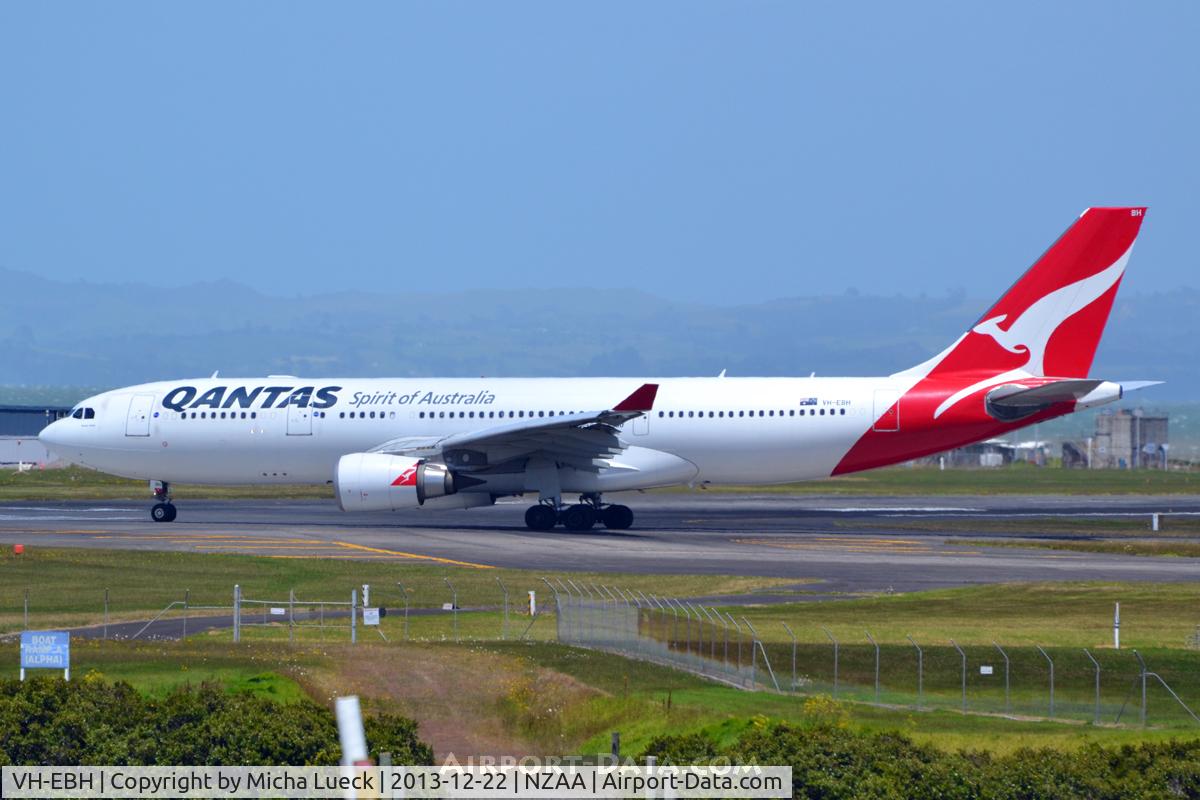 VH-EBH, 2007 Airbus A330-202 C/N 892, At Auckland