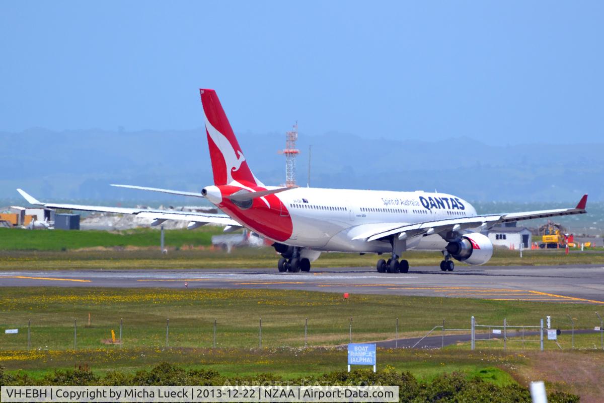 VH-EBH, 2007 Airbus A330-202 C/N 892, At Auckland