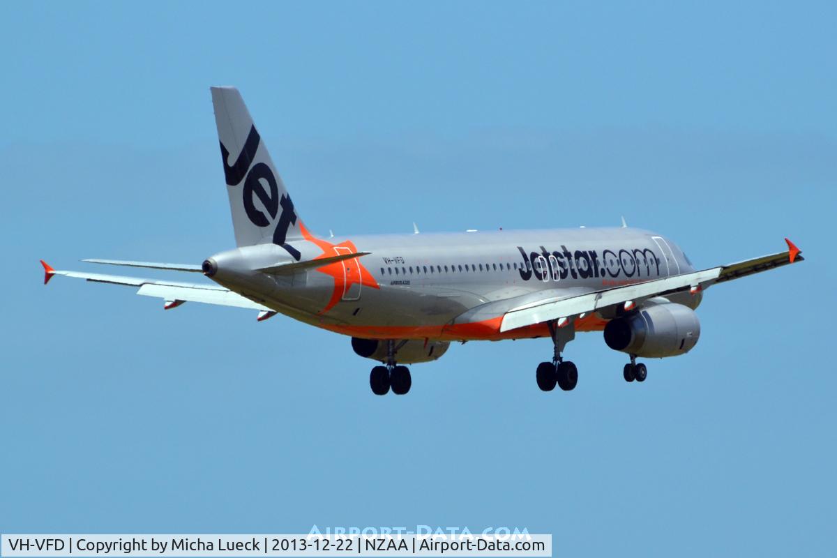 VH-VFD, 2011 Airbus A320-232 C/N 4922, At Auckland